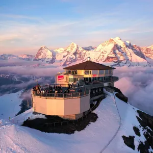 Zažijte léto ve Švýcarsku: Nejstrmější lanovkou na Schilthorn a nejstrmější zubačkou na Pilatus 