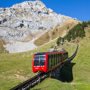 Zažijte léto ve Švýcarsku: Nejstrmější lanovkou na Schilthorn a nejstrmější zubačkou na Pilatus 